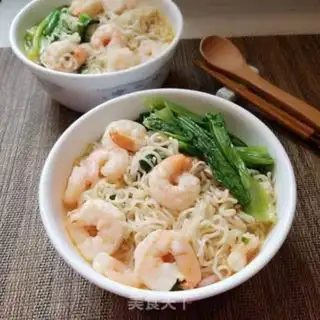 Make Shrimp noodles step 6