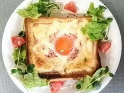 Make Full eggtoast step 3