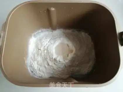Make One-key sweet bread step 1