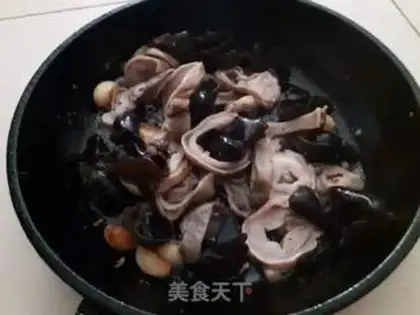 Make Garlic burns pigs