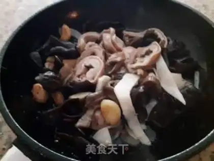 Make Garlic burns pigs