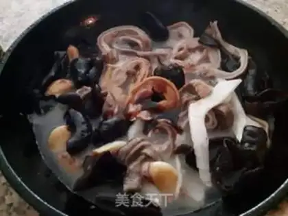 Make Garlic burns pigs