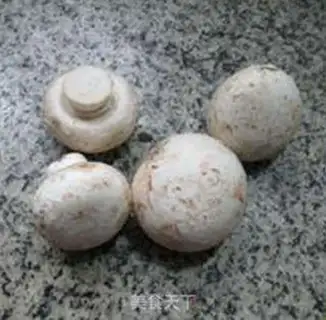 Make Fresh mushrooms step 0