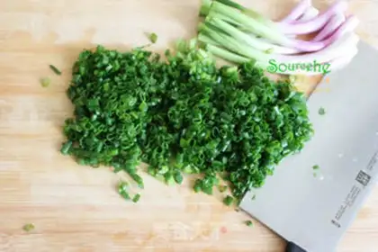 Make Egg onions step 1