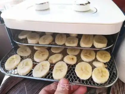 Make Banana chips step 1