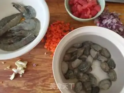 Make Improved version of Spanish seafood step 0