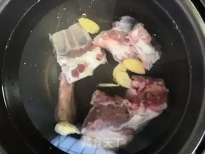 Make Xinjiako soup step 0