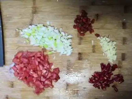Make Xinjiako soup step 8