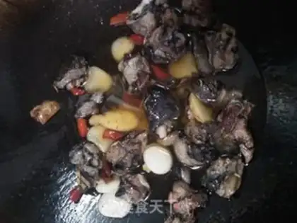 Make Potato burns chicken legs step 2
