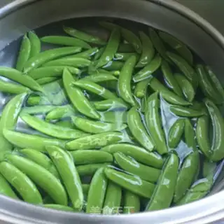 Make Garlic sweet beans step 1