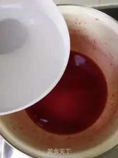 Make Strawberry ice powder step 2