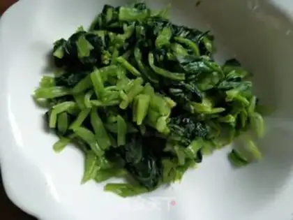 Make Spinach almonds step 1