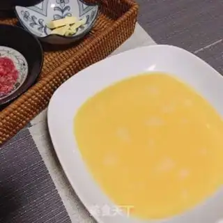 Make Steaky eggs step 1