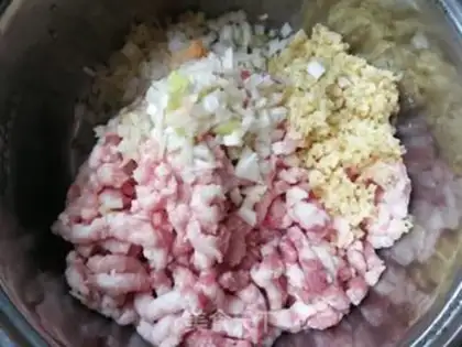 Make Spicy bouquet of pork step 7