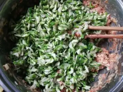 Make Spicy bouquet of pork step 10