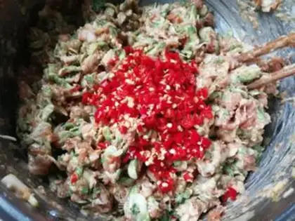 Make Spicy bouquet of pork step 11