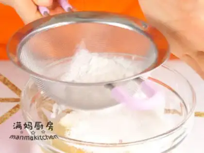 Make Strawberry yogurt step 3
