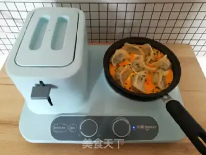 Make Hold on to the omelet step 4