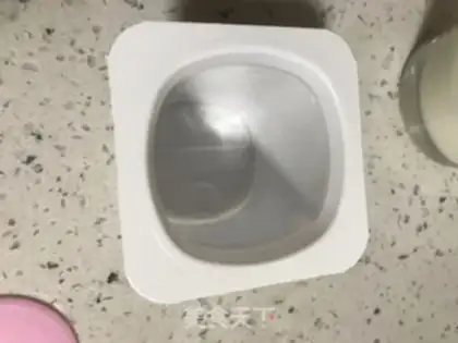Make Strawberry yogurt step 0