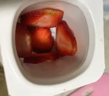 Make Strawberry yogurt step 2