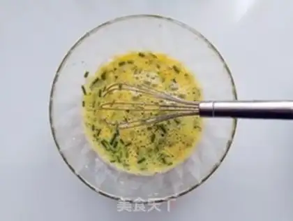 Make Strawhead eggs, skinny broth step 2