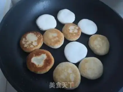 Make Caramel banana rice cake step 6