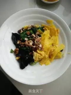 Make Spicy appetizer spinach step 9