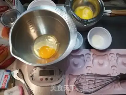 Make A PINK KT DOUGHNUT step 0