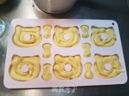 Make A PINK KT DOUGHNUT step 10