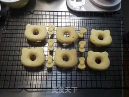Make A PINK KT DOUGHNUT step 12