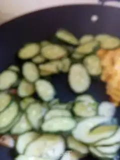 Make cucumber fried eggs step 6