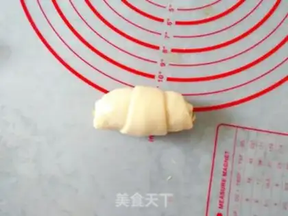 Make Pineapple rolls step 7