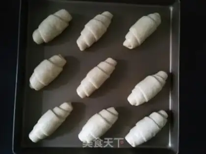 Make Pineapple rolls step 8
