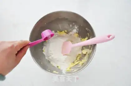 Make Cherry cookies step 4