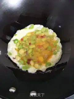Make Eggs fried beans step 4