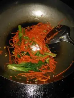 Make # Clear the chickens and carrots # step 6