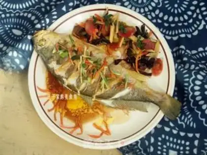 Make Steamed flowerfish step 8