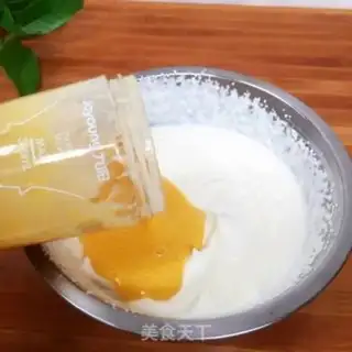 Make Cracker mango ice cream step 3