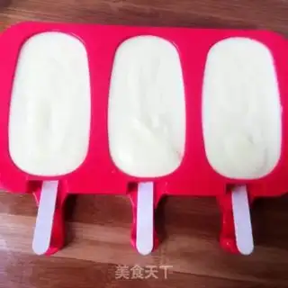 Make Cracker mango ice cream step 5