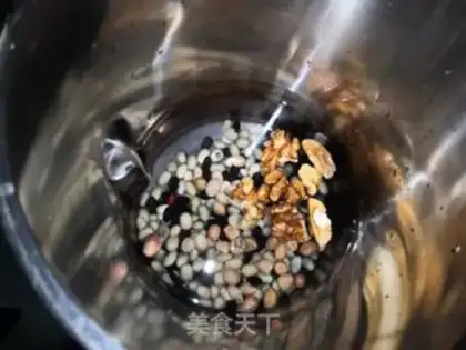 Make walnut peanuts and soy sauce step 3