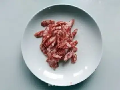 Make Garlic sausage step 1