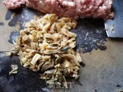 Make Meatloaf eggs step 3