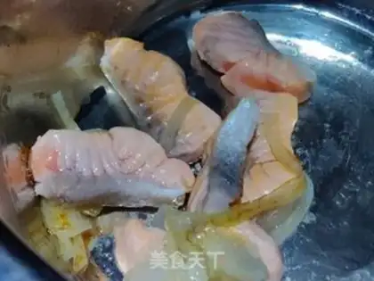 Make Salmon soup step 2