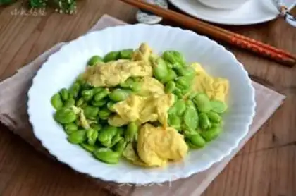 Make Bean petal fried eggs step 8