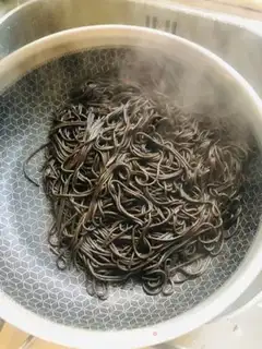 Make Sour root powder step 8