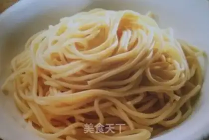 Make Tomato fried pasta step 0