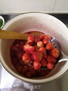 Make Strawberry sauce step 3
