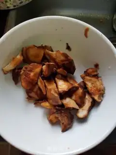 Make An old hen with a fresh ground step 0