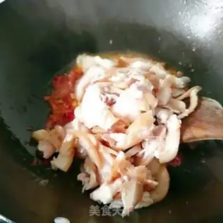Make Garlic fried pork face step 4