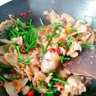 Make Garlic fried pork face step 8